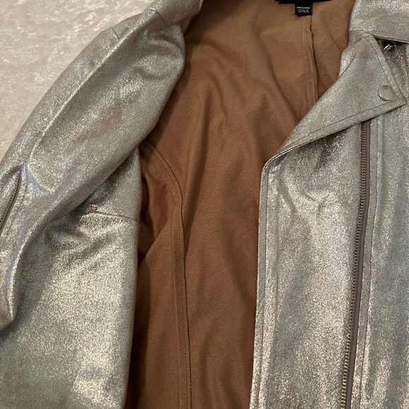 Gold jacket - Picture 5 of 10